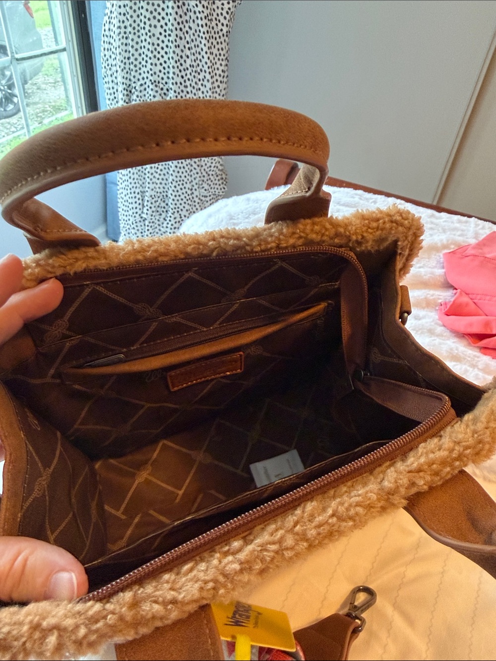 Wrangler Multicolor cross body Aztec Satchel with Brown Trim - Picture 6 of 9